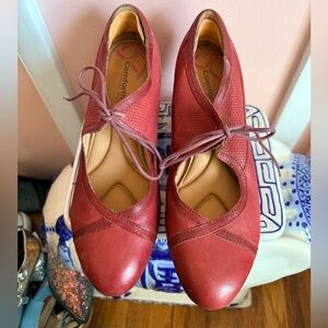 Comfortiva Women's Burgundy Flats